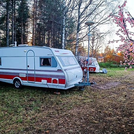 Santa'S Winter Caravan-Kabe Ametist Рованіемі Екстер'єр фото